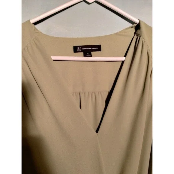 Blouse - Picture 3 of 5